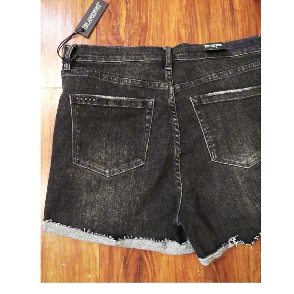 NWT Blank NYC The Fulton Roll Up Shorts Size 30 Black - Picture 8 of 9